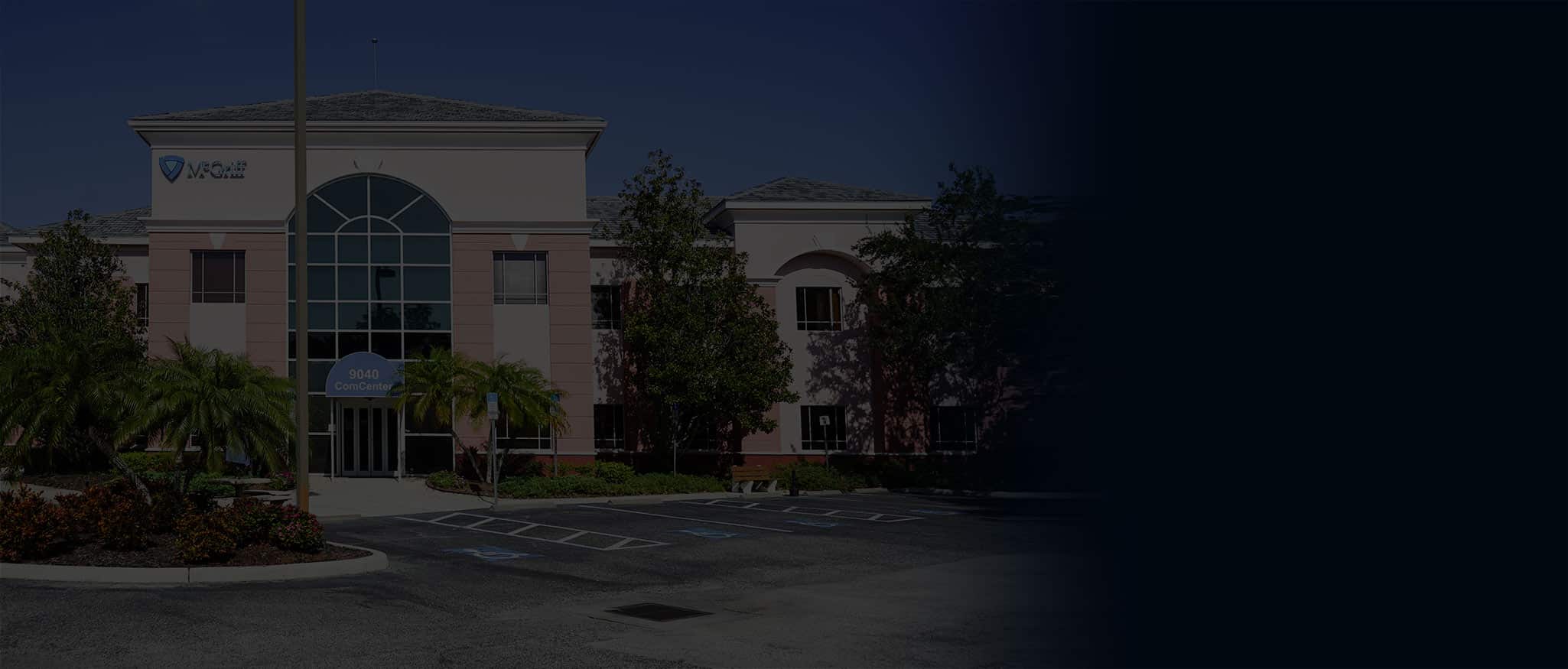 Comcenters-Lakewood-ranch-bg